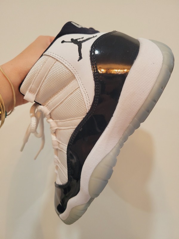 Air Jordan 11 Retro Size 5GS