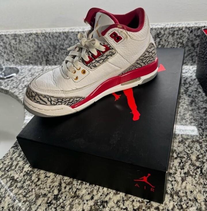 Air Jordan 3 Retro GS White/Light Curry-Cardinal Red Blanc/ Cari Clair 3.5Y