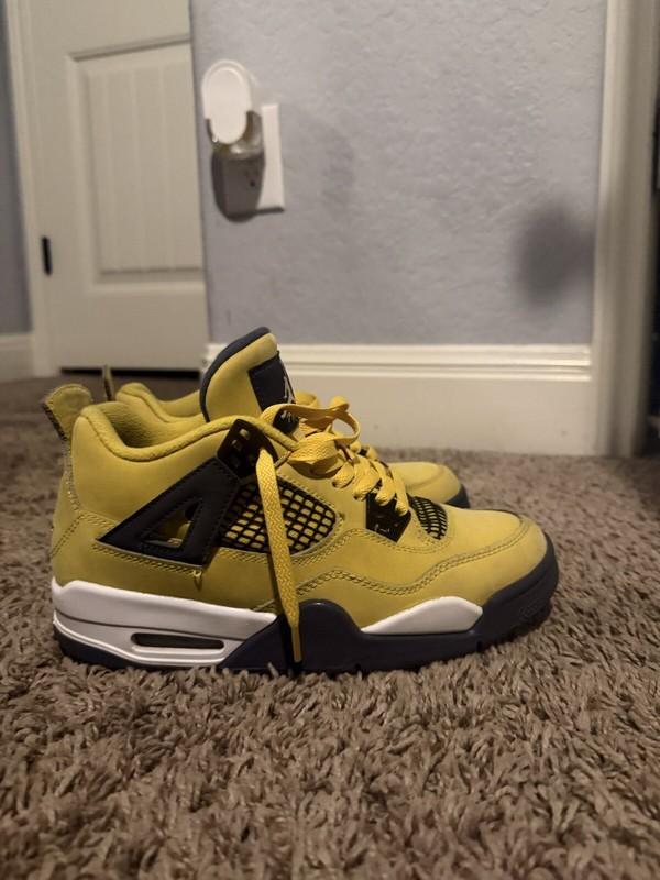 Air Jordan 4 Retro GS Lighting