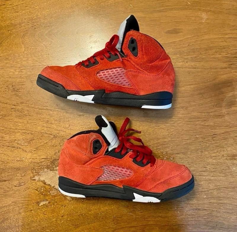 Air Jordan 5 Retro Raging Bull Red GS Size 3Y (440889-600)