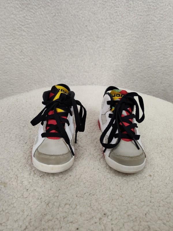 Air Jordan 6 Retro Boys Sneakers 10C White Faux Leather Lace Up Basketball Shoes