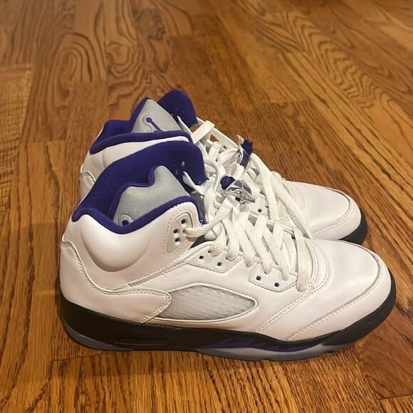 Air Jordan Girls White And Purple Sneakers Size 6.5