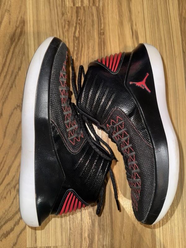 Air Jordan Youth XXXII BG AA1254-001 Black/University Red Sz 2Y 2017