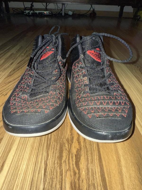 Air Jordan Youth XXXII BG AA1254-001 Black/University Red Sz 2Y 2017