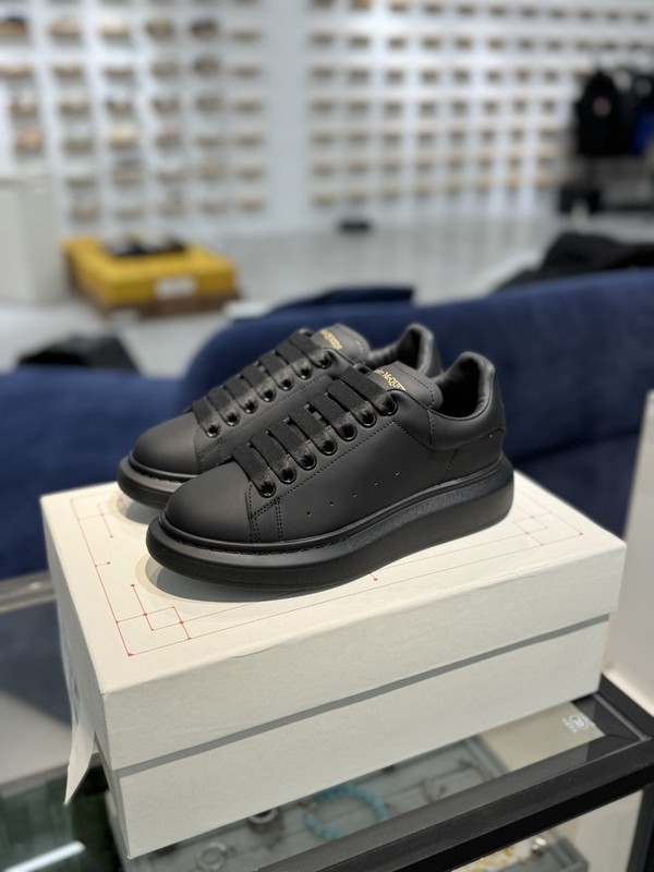 Alexander McQueen Men's Black Flat Shoes Comfort shoes free shipping