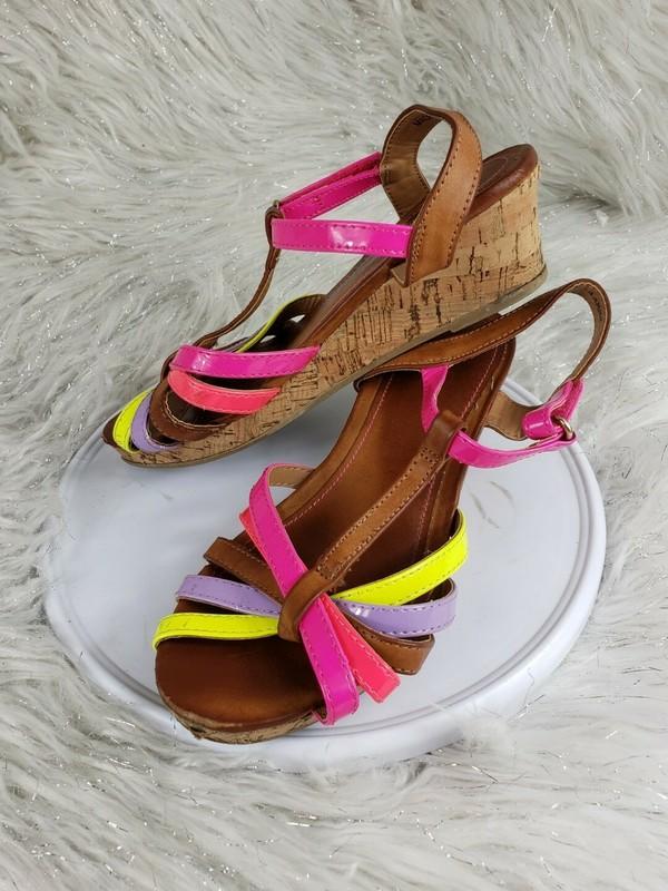 AMERICAN EAGLE Girls Size 2 Brown Multicolor Strappy Open Toe Sandals
