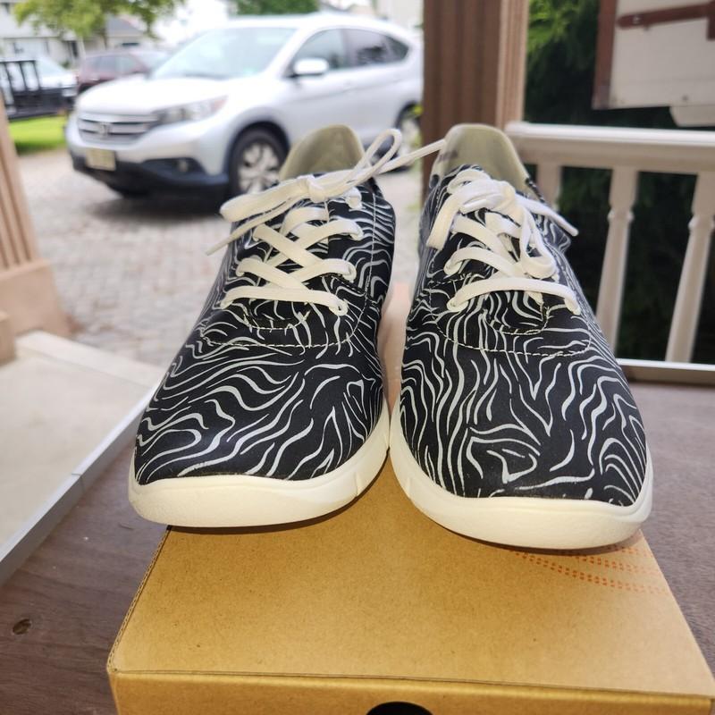 ARCOPEDICO L76 F89 Ly Ux029 Blk Tn White Women Lace-Up Sneakers Size 40 US 9