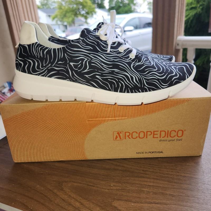 ARCOPEDICO L76 F89 Ly Ux029 Blk Tn White Women Lace-Up Sneakers Size 40 US 9