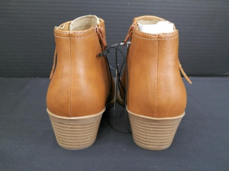 Arizona Jean Co Ankle Bootie Boots Camino Memory Foam Size 9.5 Cognac Brown