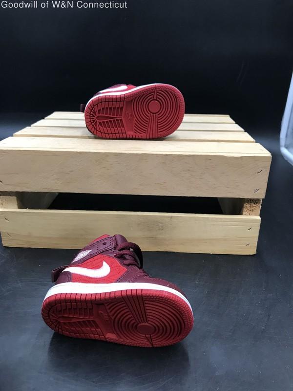 Authentic Nike Sneaker Red/pink/burgundy Girls Athletic Shoes - US 2