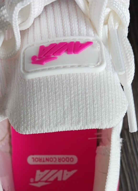 Avia Women’s Caged Knit Sneakers Size 7.5 Multicolor White/Pink/Blue NWT