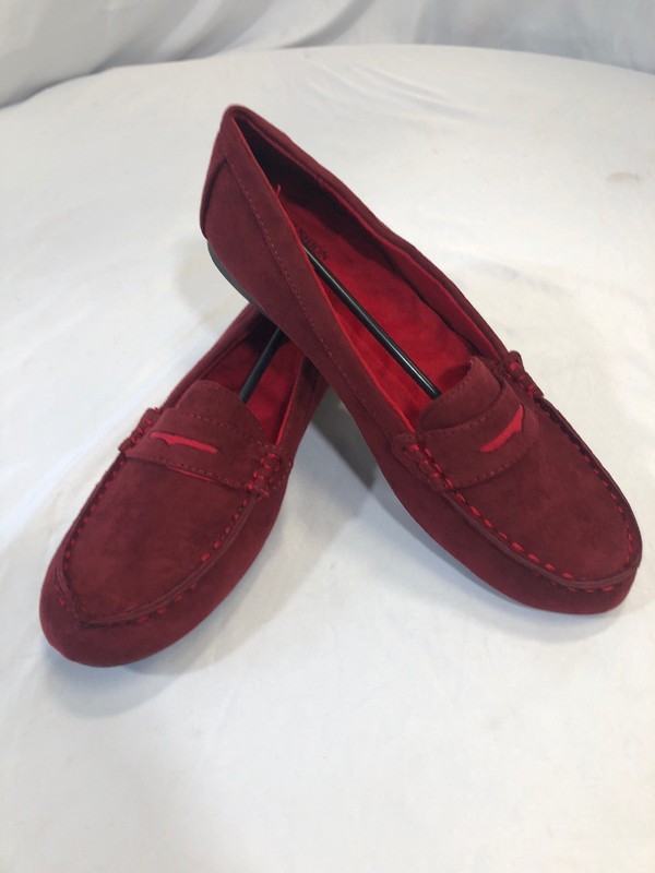 Avon Womens Cushion Walk Classic Red Penny Loafer Shoes Size 7 NEW