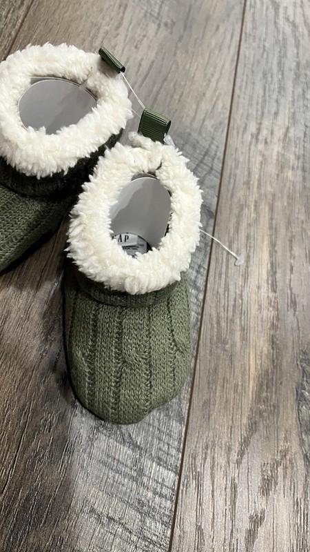 Baby Gap CashSoft Cozy Sweater Booties Green Knit Size 1 (0-3 Months) NEW