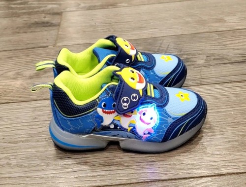 Baby Shark Toddler Light Up Athletic Shoes Sneaker Boys Girls NEW Size 9