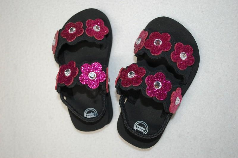 Baby Toddler Girls Sandals BLACK FLIP FLOPS w/ PINK FLOWERS Ankle Strap L 9-10