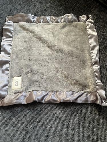 Baby Ugg Boots (Soft Bottoms) & Baby Mini Blanket/Comforter - Size 3- 6 Months