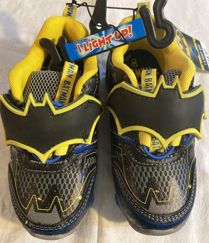 Batman Light up Athletic Slip on SNEAKERS Boys Size 8