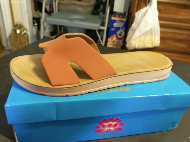 BEAUTIFUL AMETA WOMENS SIZE 10 SANDALS