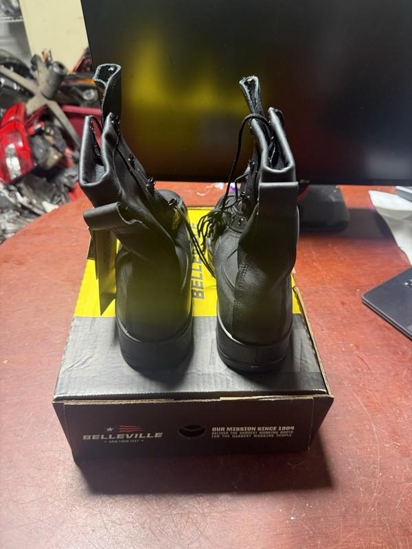 Belleville Men’s Black 800 ST 8” WP Steel Toe FLT & Flight Deck Boot SIZE 10.5 W