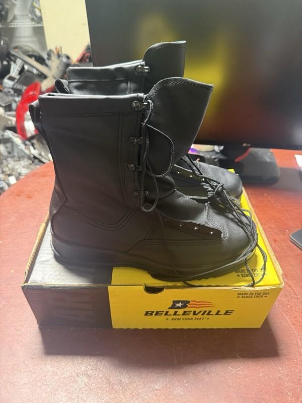 Belleville Men’s Black 800 ST 8” WP Steel Toe FLT & Flight Deck Boot SIZE 10.5 W