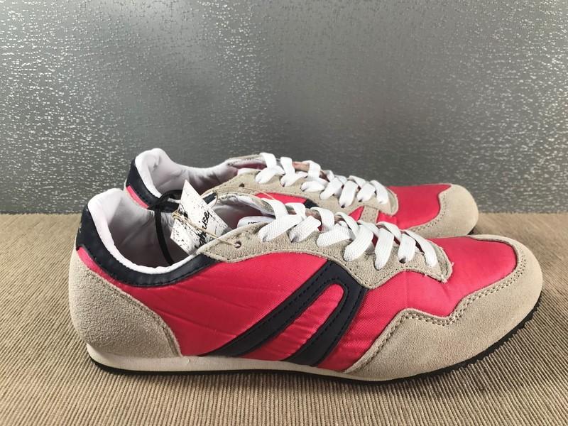BNWT Older Girls Size 2 Rivers Pink Navy Natural Casual Jogger Athletic Shoes