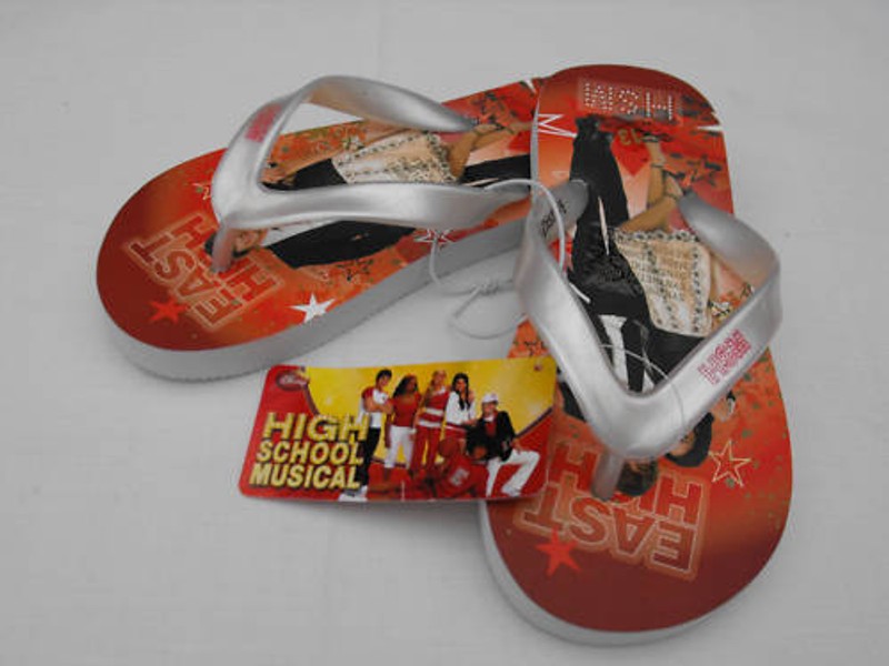 BNWT Older Girls Sz 1 White High School Musical Print Thongs Flip Flops Sandals