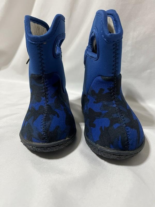 Bogs Baby Toddler Boots Size 4 Boys Waterproof Winter Snow Shoes Blue Camo