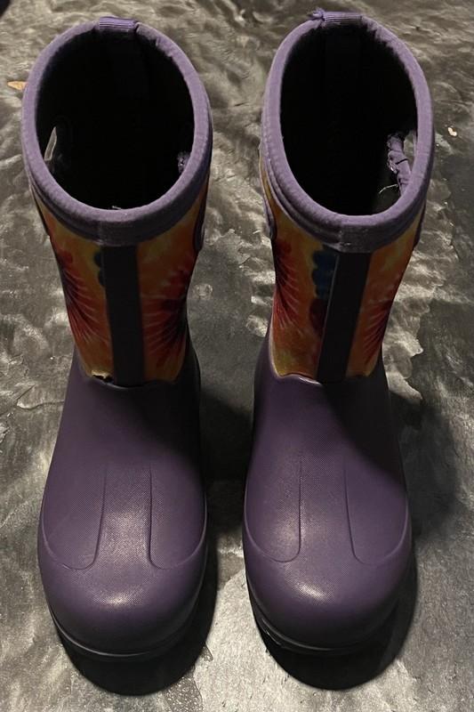 BOGS Rainboots Size 2 Y Kid Tie-Dye Purple Insulated Winter Snow Waterproof