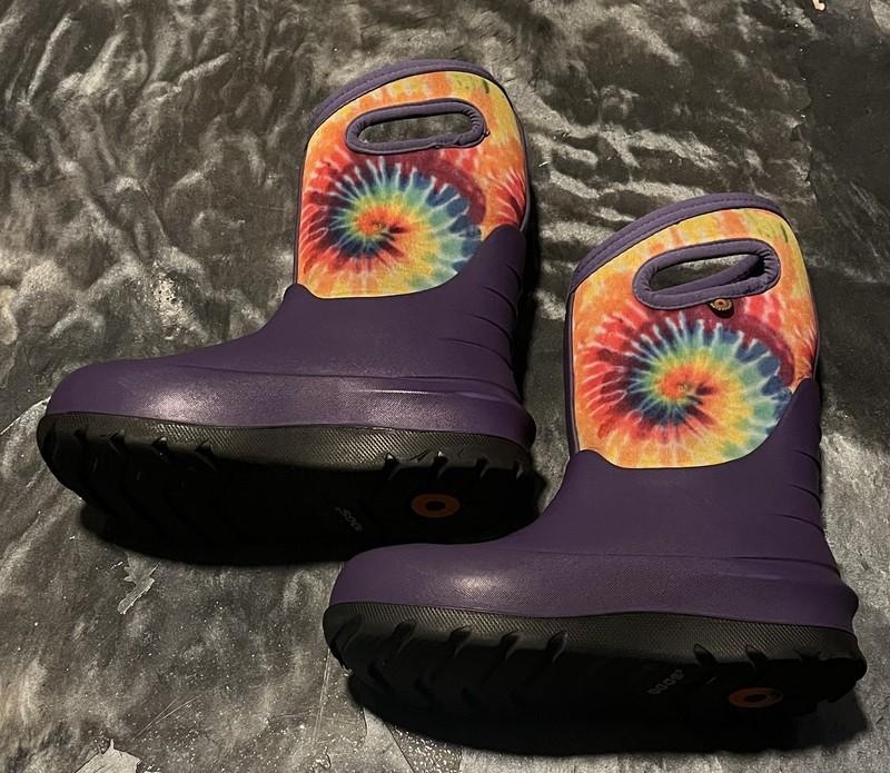 BOGS Rainboots Size 2 Y Kid Tie-Dye Purple Insulated Winter Snow Waterproof