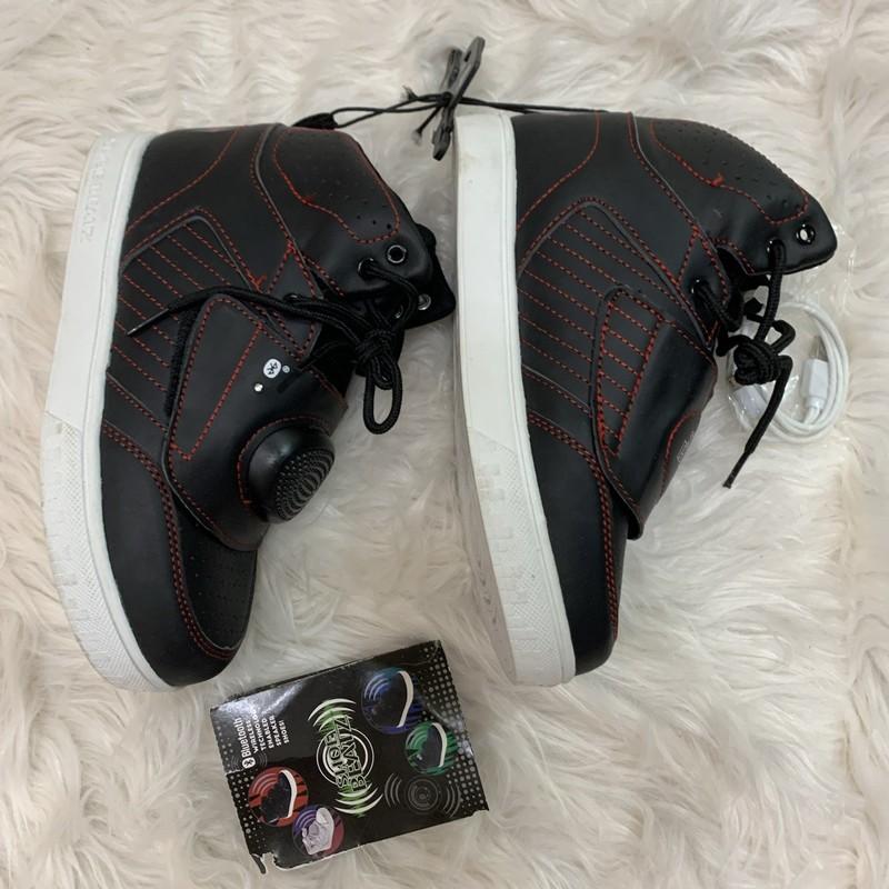 Boy Black Shoe Beatz Bluetooth Wireless Speaker Shoes 4 Youth