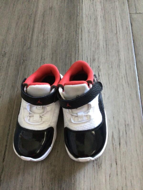 Boy's Jordan's Size 9 Toddler