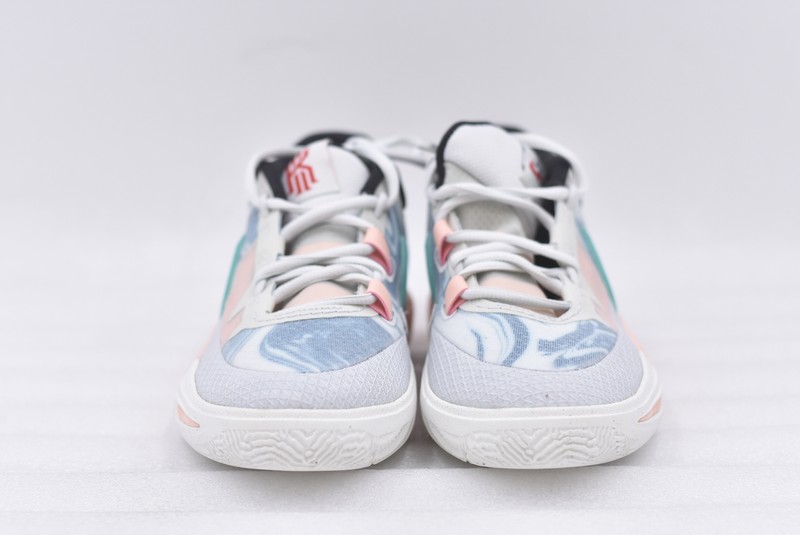 Boy's Nike Kyrie 8 GO Sneakers In Photon Dust Size 6.5Y DQ8076-002