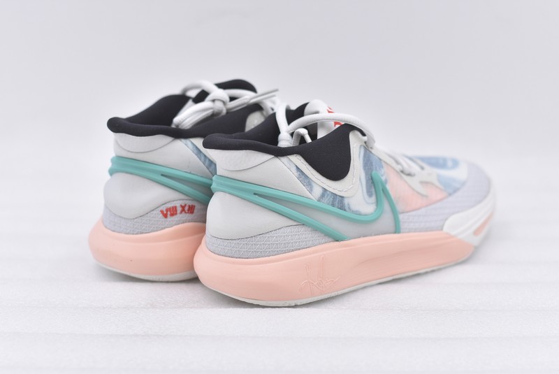 Boy's Nike Kyrie 8 GO Sneakers In Photon Dust Size 6.5Y DQ8076-002