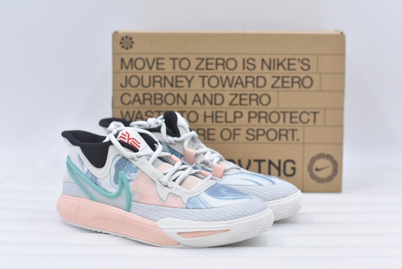 Boy's Nike Kyrie 8 GO Sneakers in Photon Dust Size 6.5Y DQ8076-002