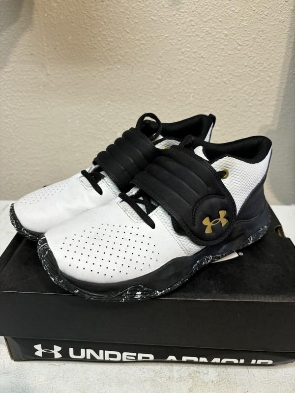 Boys 7Y Under Armor Black White Basketball Shoes