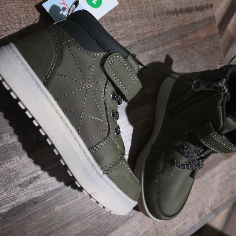 Boys CAT & JACK Faux Leather Green Sneakers Sz 10