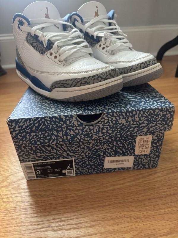 Boys Jordan Shoes 8.5 Preowned