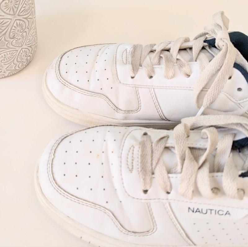 Boys Nautica Stafford White Sneakers Size 4