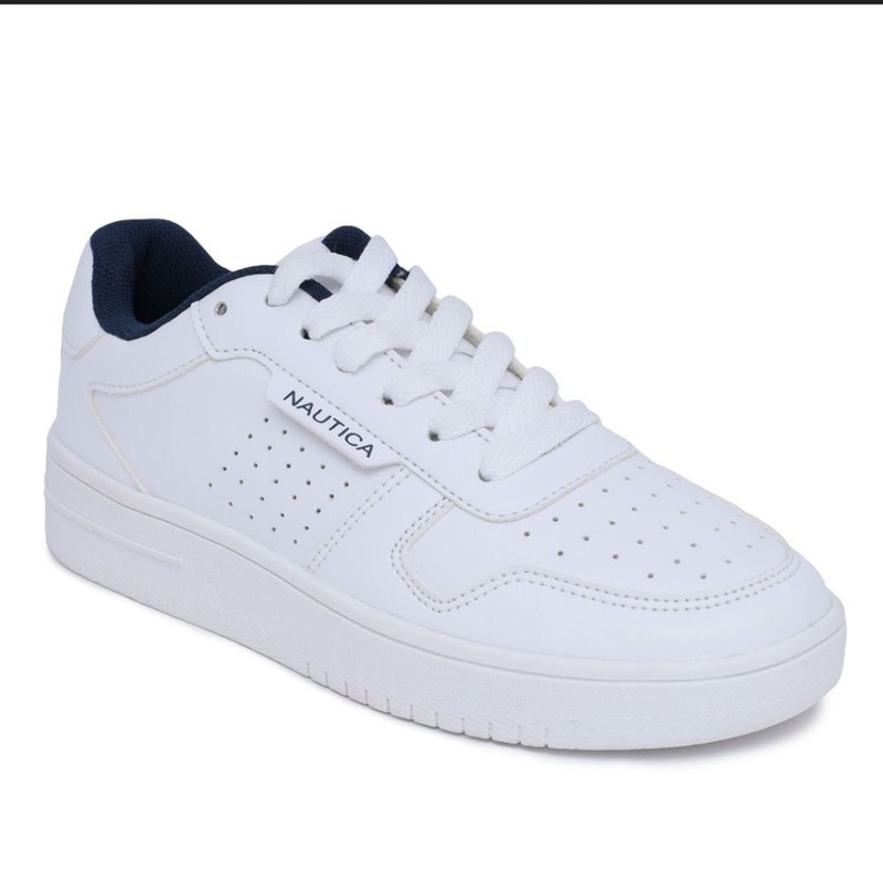 Boys Nautica Stafford White Sneakers size 4