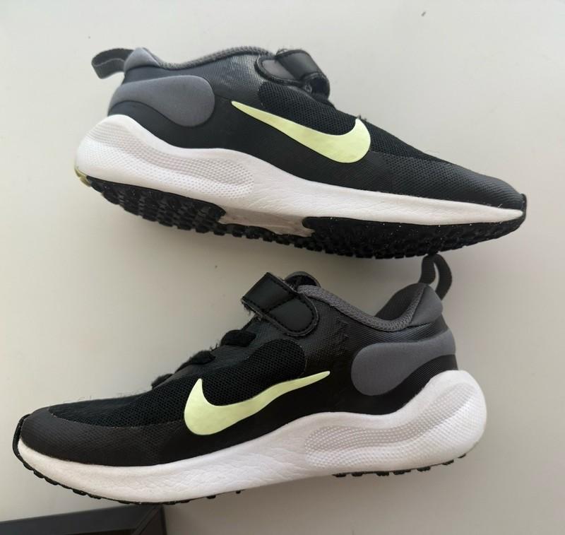 Boys Nike shoes size 12 sneakers