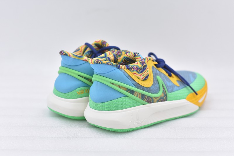 Boys's Nike Kyrie 8 GO SE Sneakers In Baltic Bule/Multi-Clr Size 6.5Y DV3018-400