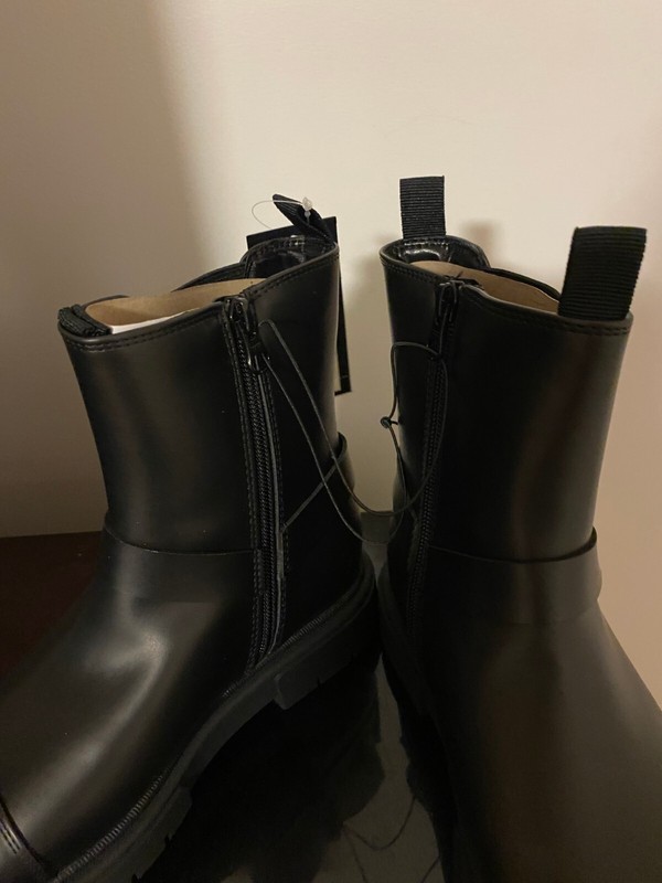 BRAND NEW GIRL'S SIZE 4 ART CLASS BLACK CROSBY BOOTS
