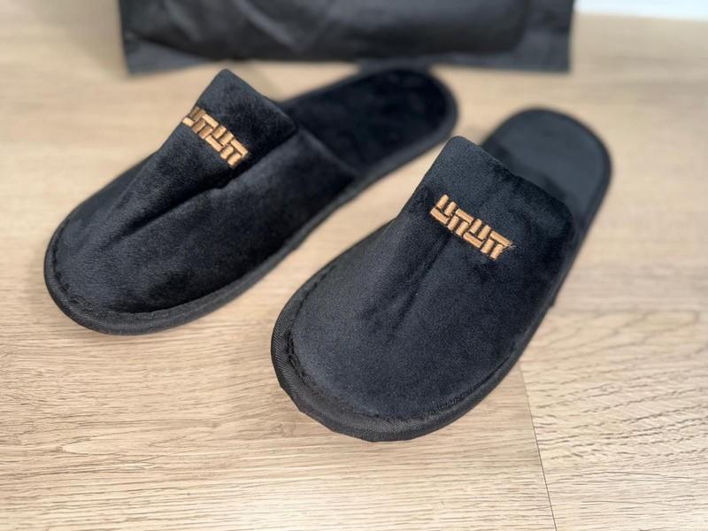 BRAND NEW Hyatt Thompson Hotel Slippers - SIZE 11