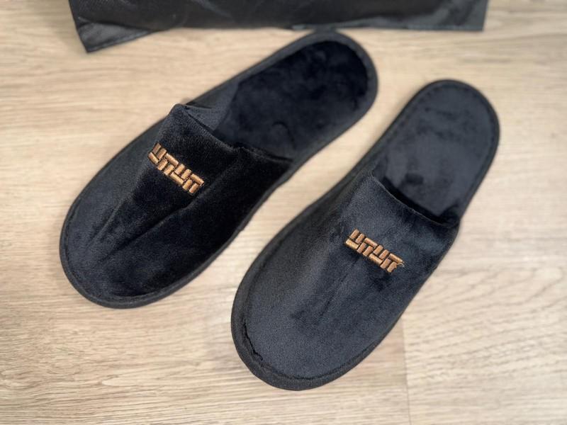 BRAND NEW Hyatt Thompson Hotel Slippers - SIZE 11