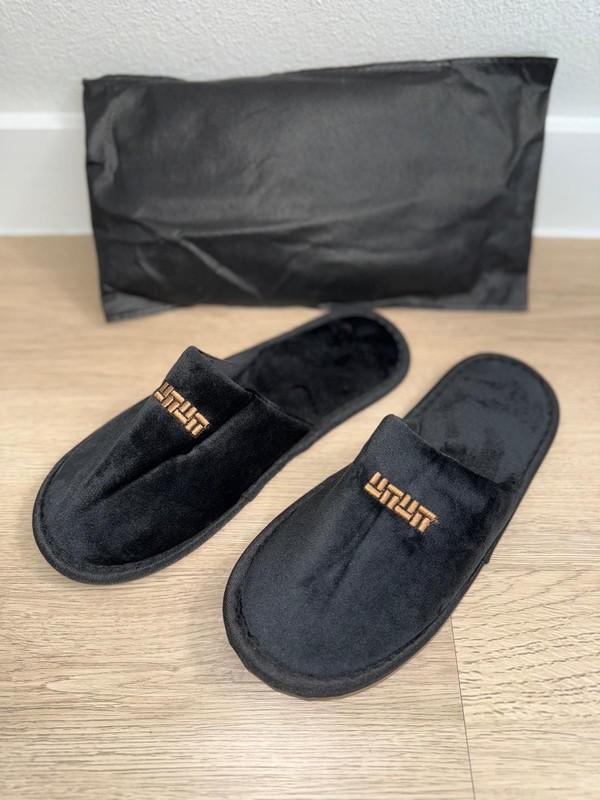 BRAND NEW Hyatt Thompson Hotel Slippers - SIZE 11