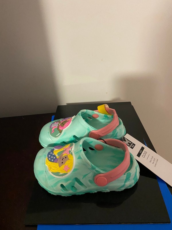 BRAND NEW TODDLER GIRL'S SIZE 8 MEMBER'S MARK CLOG SANDALS