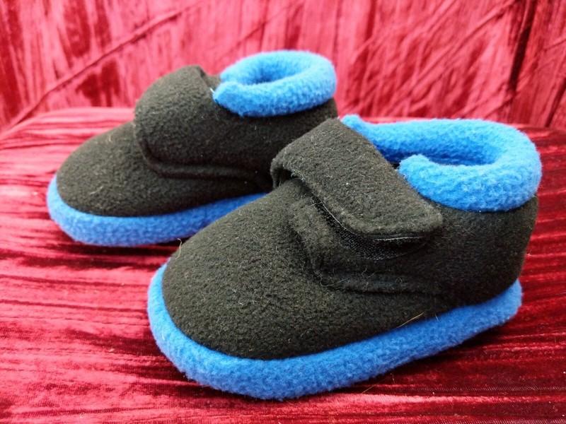 Brand New Toddler Plusheez Slippers Bootie #144577 Black/Blue