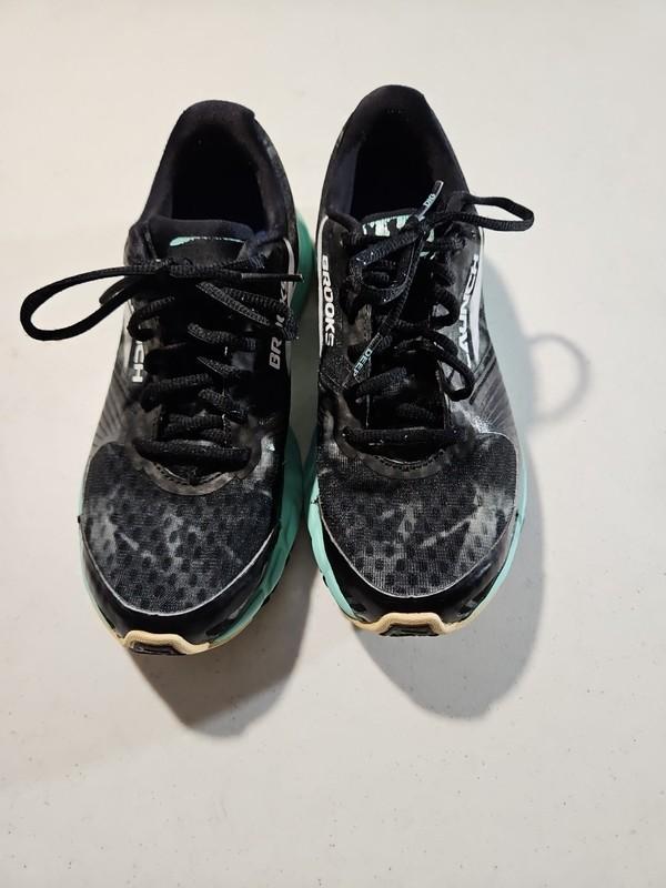 Brooks Launch 3 Running Walking Comfort Shoes Black/Green/White W Sz. 8 (S9)