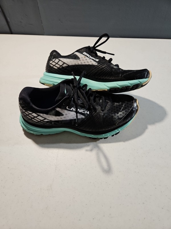 Brooks Launch 3 Running Walking Comfort Shoes Black/Green/White W Sz. 8 (S9)