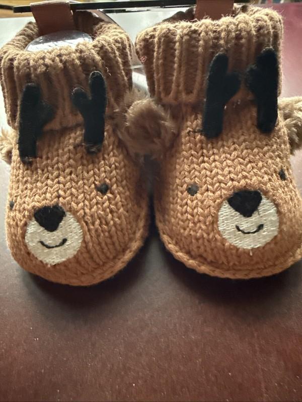Carter's Baby Unisex Size Newborn Knit Brown Christmas Reindeer Booties NWT